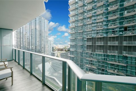 Condo in Miami, Florida, 1 bedroom  № 9737 - photo 22