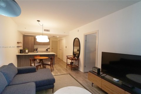 Condo in Miami, Florida, 1 bedroom  № 9737 - photo 7