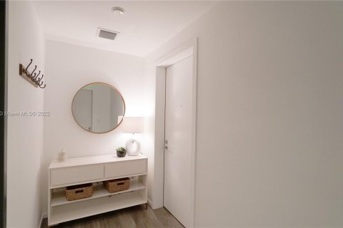 Condo in Miami, Florida, 1 bedroom  № 9737 - photo 4