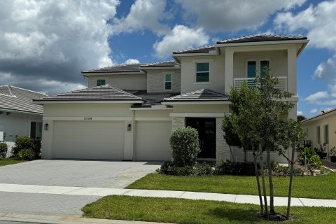 House in Palm Beach Gardens, Florida 5 bedrooms, 333.98 sq.m. № 1223114 - photo 1