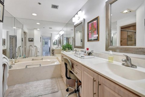 Copropriété à vendre à Boca Raton, Floride: 2 chambres, 190.17 m2 № 1223118 - photo 20