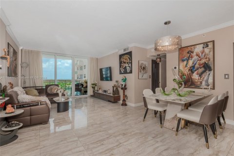 Copropriété à vendre à Hollywood, Floride: 1 chambre, 75.9 m2 № 1365571 - photo 2