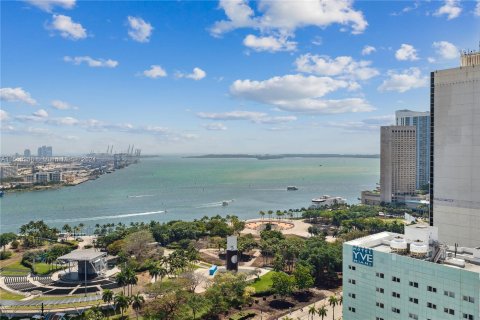 Condominio en venta en Miami, Florida, 1 dormitorio, 74.88 m2 № 1365569 - foto 12