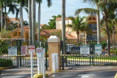 Condo in Hialeah, Florida, 2 bedrooms  № 1365621 - photo 19