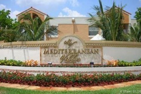 Condo in Hialeah, Florida, 2 bedrooms  № 1365621 - photo 18