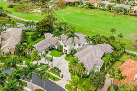 Villa ou maison à vendre à West Palm Beach, Floride: 5 chambres, 660.72 m2 № 972858 - photo 1