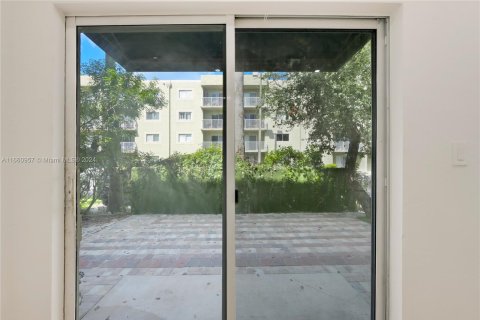 Copropriété à vendre à Miami, Floride: 2 chambres, 83.61 m2 № 1367360 - photo 18