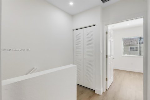 Copropriété à vendre à Miami, Floride: 2 chambres, 83.61 m2 № 1367360 - photo 9