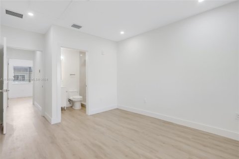 Copropriété à vendre à Miami, Floride: 2 chambres, 83.61 m2 № 1367360 - photo 13