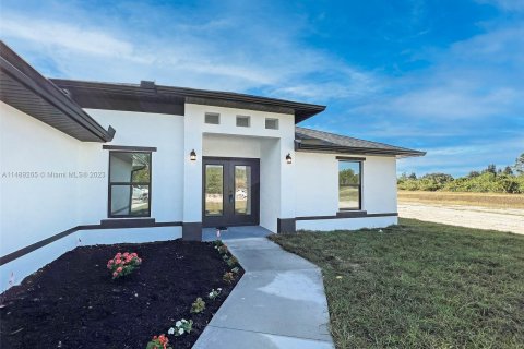 Casa en venta en LaBelle, Florida, 3 dormitorios, 152.08 m2 № 851047 - foto 1