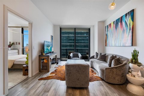 Condo in Miami, Florida, 1 bedroom  № 1292633 - photo 3