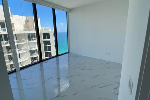 Condominio en venta en Sunny Isles Beach, Florida, 4 dormitorios, 385.92 m2 № 3007 - foto 30