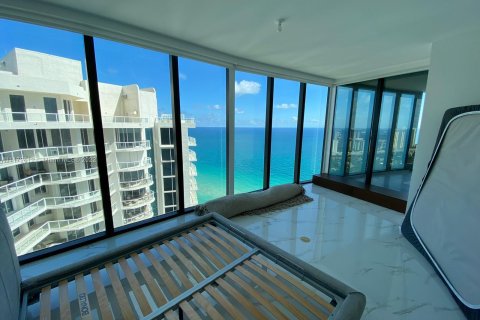 Condominio en venta en Sunny Isles Beach, Florida, 4 dormitorios, 385.92 m2 № 3007 - foto 24