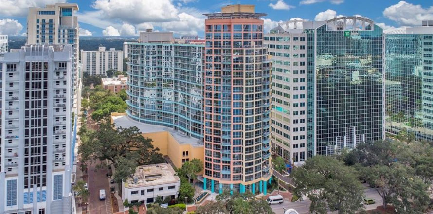 Condominio en Orlando, Florida, 1 dormitorio  № 1390351