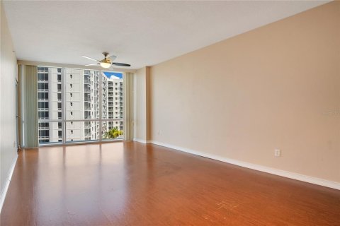 Condominio en venta en Orlando, Florida, 1 dormitorio, 74.04 m2 № 1390351 - foto 7