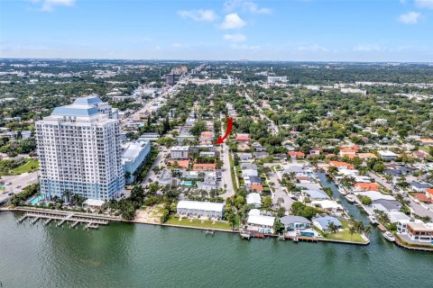 Villa ou maison à vendre à Miami, Floride: 4 chambres, 170.48 m2 № 1393591 - photo 7