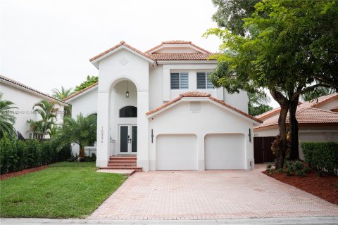 Casa en venta en Doral, Florida, 4 dormitorios, 223.06 m2 № 1401724 - foto 1