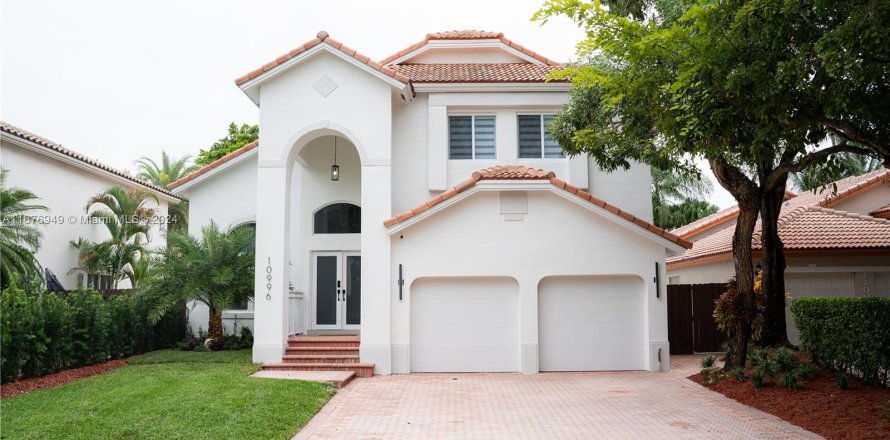 Casa en Doral, Florida 4 dormitorios, 223.06 m2 № 1401724