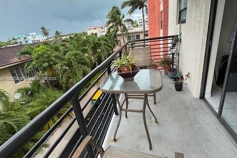 Copropriété à vendre à Miami Beach, Floride: 2 chambres, 109.16 m2 № 1384556 - photo 8