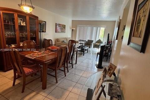 Copropriété à vendre à Miami Beach, Floride: 2 chambres, 109.16 m2 № 1384556 - photo 17