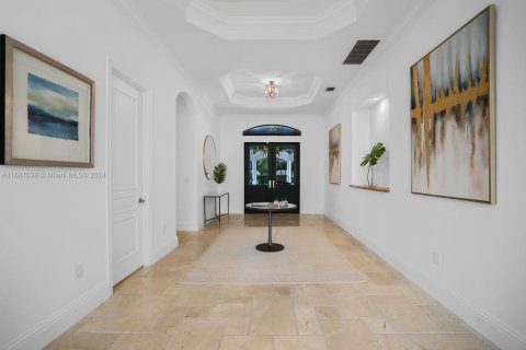 Villa ou maison à vendre à Miami, Floride: 6 chambres, 470.64 m2 № 1384428 - photo 11