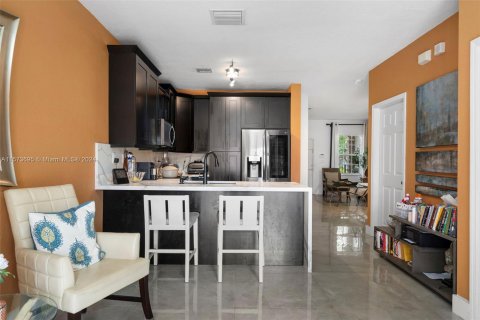 Casa en venta en Cutler Bay, Florida, 4 dormitorios, 159.05 m2 № 1146423 - foto 9