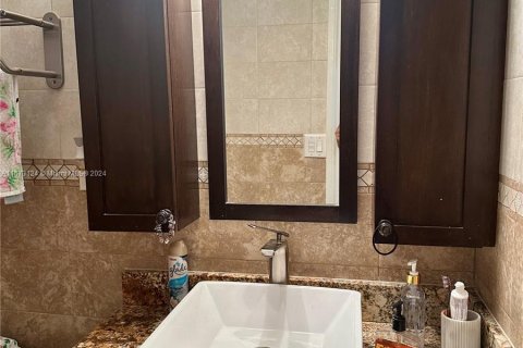 Condo in Sunny Isles Beach, Florida, 3 bedrooms  № 1146422 - photo 15