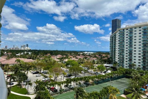 Copropriété à vendre à Sunny Isles Beach, Floride: 3 chambres, 139.82 m2 № 1146422 - photo 18