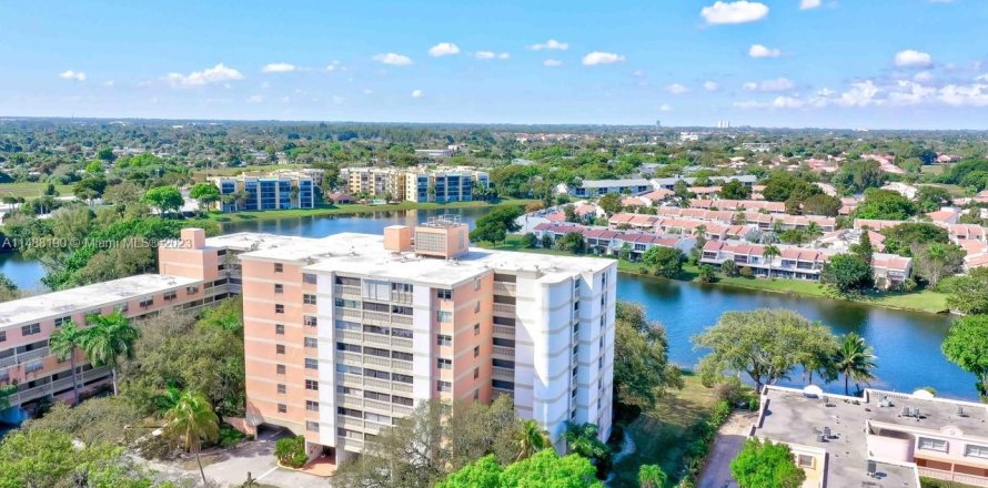 Condo in Lauderhill, Florida, 2 bedrooms  № 845940