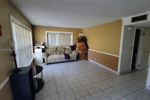 Touwnhouse à vendre à Davie, Floride: 3 chambres, 160.16 m2 № 1239567 - photo 1