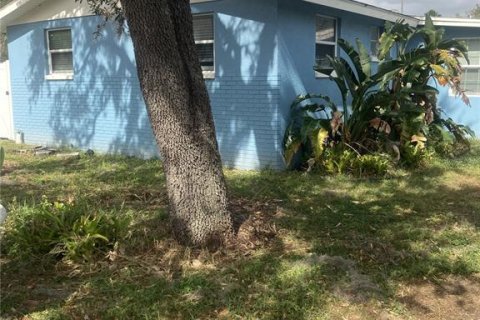 House in Tampa, Florida 2 bedrooms, 100.52 sq.m. № 1440711 - photo 10