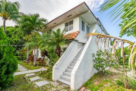 Casa en venta en Miami, Florida, 5 dormitorios, 255.85 m2 № 1310268 - foto 23