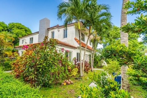 Casa en venta en Miami, Florida, 5 dormitorios, 255.85 m2 № 1310268 - foto 25