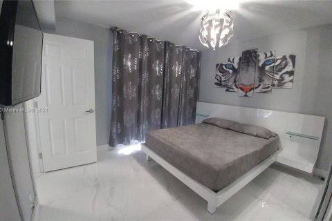 Copropriété à vendre à Hollywood, Floride: 1 chambre, 73.67 m2 № 1375816 - photo 8