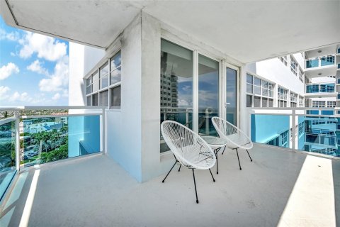 Condo in Fort Lauderdale, Florida, 2 bedrooms  № 1375820 - photo 24