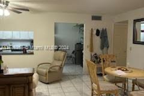 Condominio en venta en West Palm Beach, Florida, 2 dormitorios, 103.21 m2 № 1329796 - foto 2