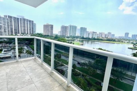 Condominio en venta en Aventura, Florida, 2 dormitorios, 106.09 m2 № 1329839 - foto 11