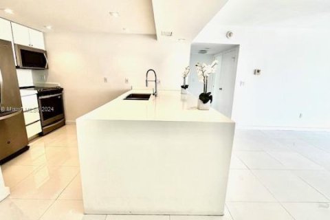 Condominio en venta en Aventura, Florida, 2 dormitorios, 106.09 m2 № 1329839 - foto 2