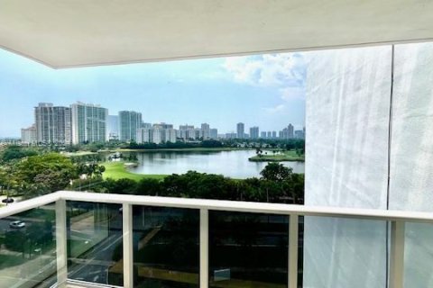 Condominio en venta en Aventura, Florida, 2 dormitorios, 106.09 m2 № 1329839 - foto 12