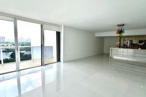 Condominio en venta en Aventura, Florida, 2 dormitorios, 106.09 m2 № 1329839 - foto 8