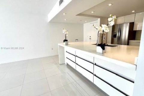 Condominio en venta en Aventura, Florida, 2 dormitorios, 106.09 m2 № 1329839 - foto 9