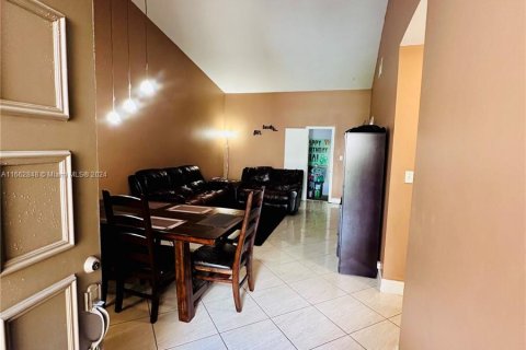 Casa en venta en Tamarac, Florida, 2 dormitorios, 95.97 m2 № 1377354 - foto 14