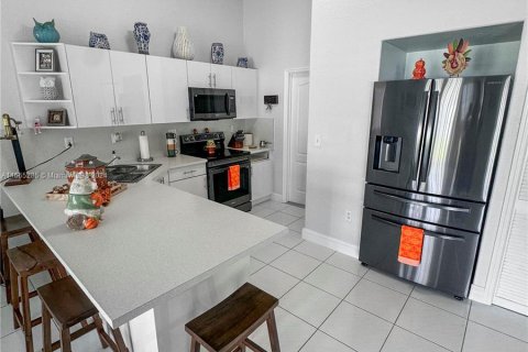 Casa en venta en Miami, Florida, 3 dormitorios, 147.53 m2 № 1377308 - foto 15