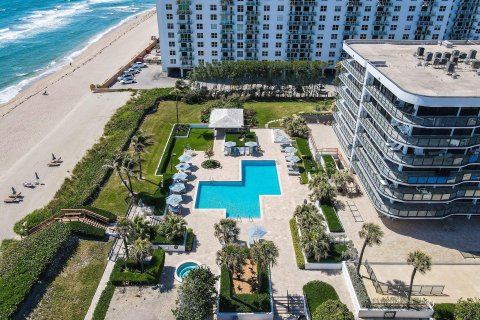 Condominio en venta en Palm Beach, Florida, 2 dormitorios, 175.12 m2 № 1189731 - foto 2