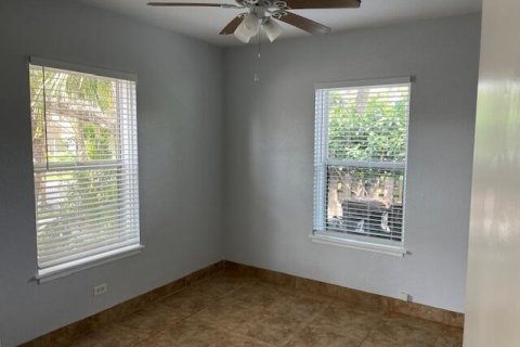 Immobilier commercial à vendre à West Palm Beach, Floride: 234.76 m2 № 1189733 - photo 6