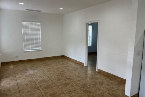 Immobilier commercial à vendre à West Palm Beach, Floride: 234.76 m2 № 1189733 - photo 9