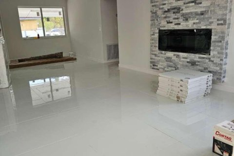 Casa en venta en West Miami, Florida, 3 dormitorios, 158.86 m2 № 1189772 - foto 3