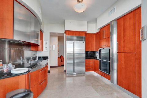 Condo in Sunny Isles Beach, Florida, 3 bedrooms  № 611627 - photo 12