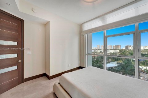 Condominio en venta en Sunny Isles Beach, Florida, 3 dormitorios, 199.09 m2 № 611627 - foto 29