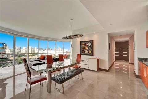 Copropriété à vendre à Sunny Isles Beach, Floride: 3 chambres, 199.09 m2 № 611627 - photo 3